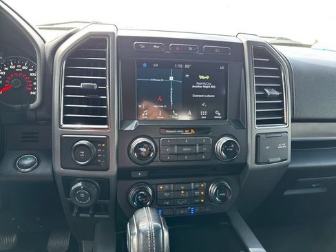 Used 2017 Ford F150 Raptor w/ Equipment Group 802A Luxury AWD/4WD image 18