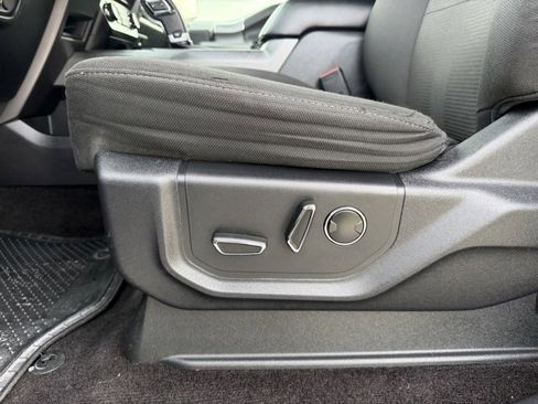 Used 2016 Ford F150 XLT w/ Equipment Group 302A Luxury image 9