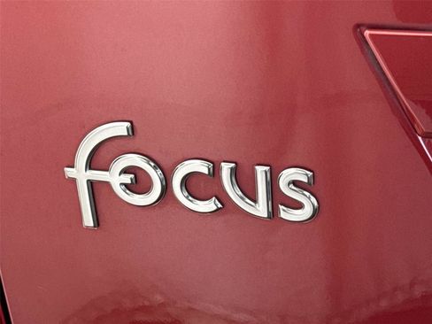 Used 2003 Ford Focus ZTW FWD image 19