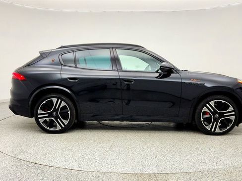 Used 2025 Maserati Grecale Folgore image 4