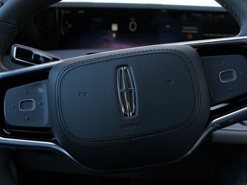 New 2026 Lincoln Nautilus Premier image 33