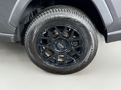 Used 2019 Toyota RAV4 XLE image 9