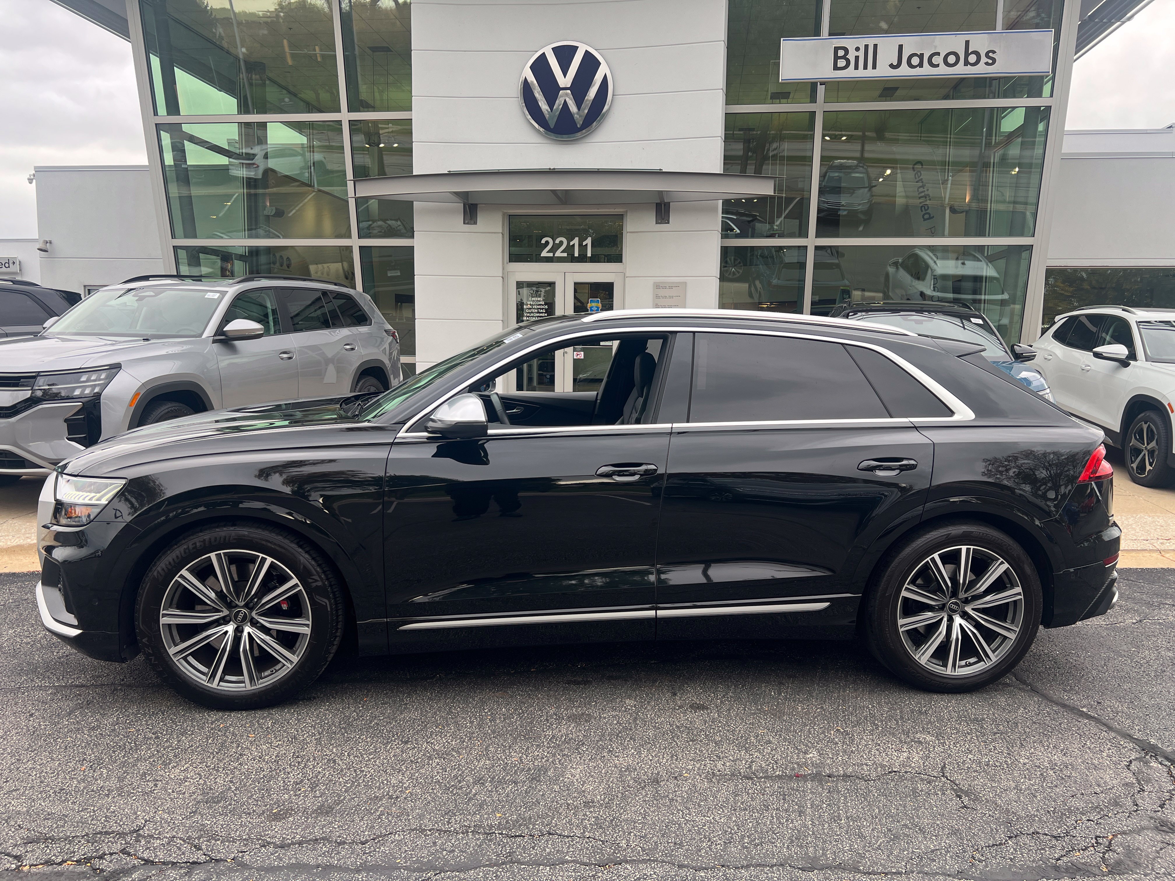 Used 2023 Audi SQ8 Premium Plus w/ Executive Package AWD/4WD image 3