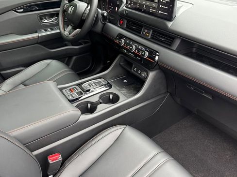 New 2026 Honda Pilot TrailSport image 19