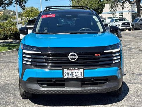 Certified 2025 Nissan Kicks SR FWD image 11