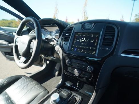Used 2023 Chrysler 300 S image 28