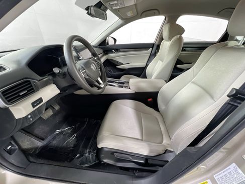 Used 2019 Honda Accord LX image 19