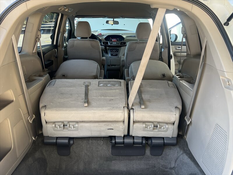 Used 2015 Honda Odyssey LX image 24