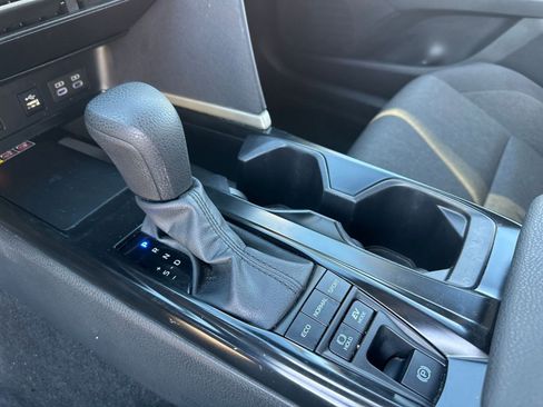 Used 2025 Toyota Camry LE image 40