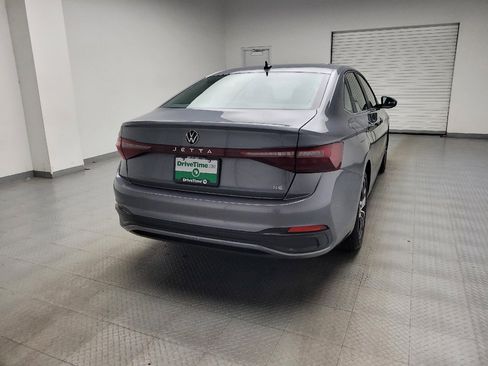 Used 2025 Volkswagen Jetta SE FWD image 7