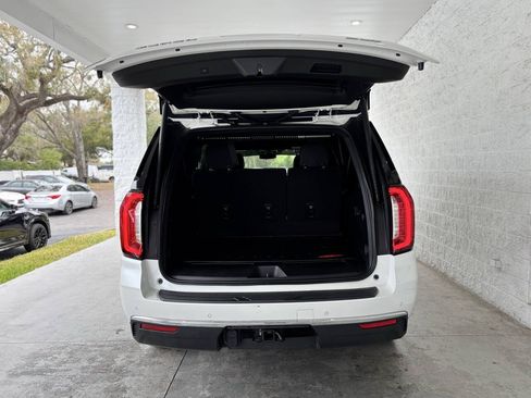 Used 2022 GMC Yukon XL SLT w/ SLT Luxury Package RWD image 37