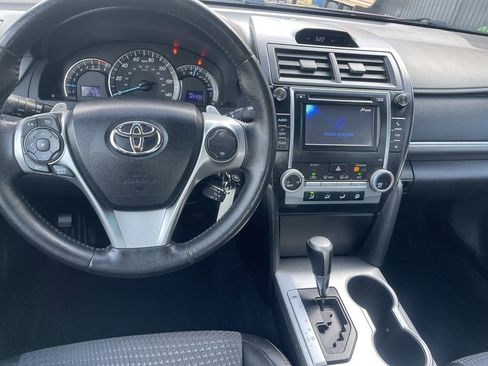 Used 2012 Toyota Camry SE FWD image 15