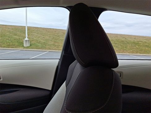 Certified 2022 Toyota Corolla LE image 17