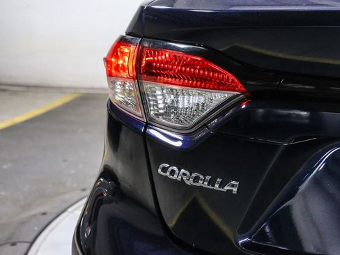 Certified 2020 Toyota Corolla LE w/ Carpet Mat Package (TMS) FWD image 12