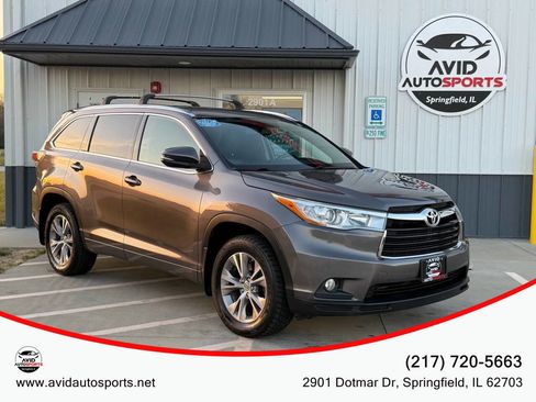 Used 2015 Toyota Highlander XLE image 1