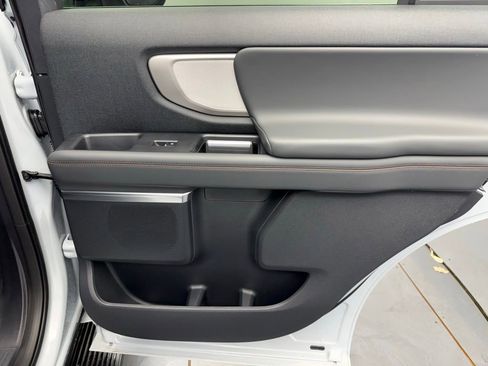 New 2025 Ford Expedition Active image 64