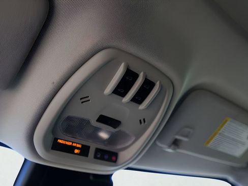 Used 2024 Chevrolet Trax ACTIV w/ Sunroof Package image 24