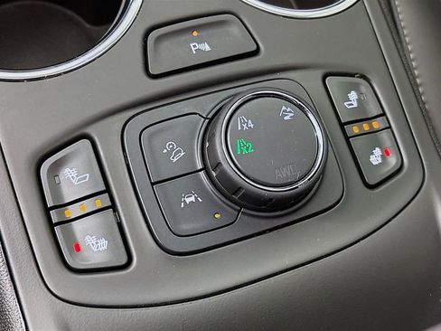 Certified 2022 GMC Terrain SLT w/ Tech Package AWD/4WD image 24