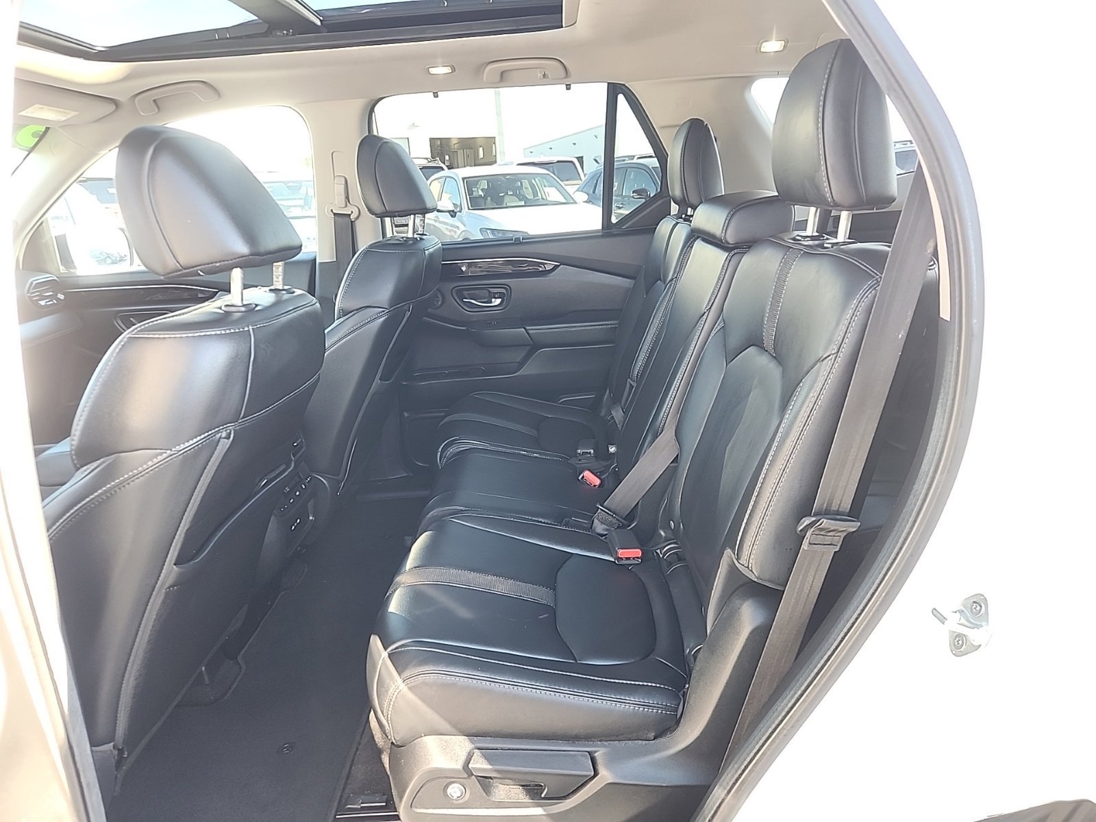 Used 2024 Honda Pilot Touring image 31
