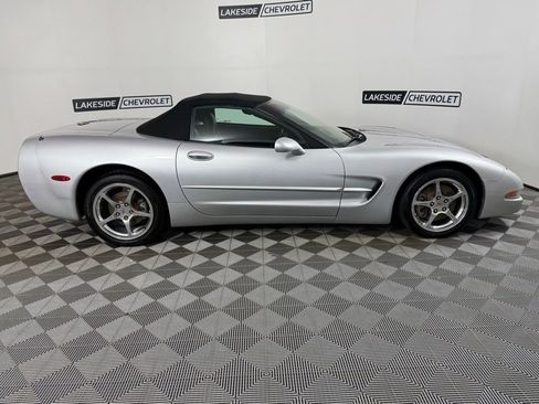 Used 2002 Chevrolet Corvette Convertible w/ Preferred Equipment Group2 RWD image 7