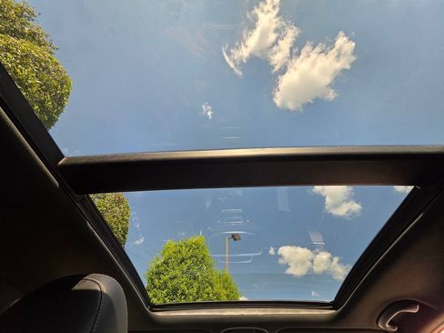 Used 2019 Kia Sorento SX FWD image 33