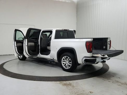 Used 2021 GMC Sierra 1500 SLT w/ SLT Convenience Package AWD/4WD image 13