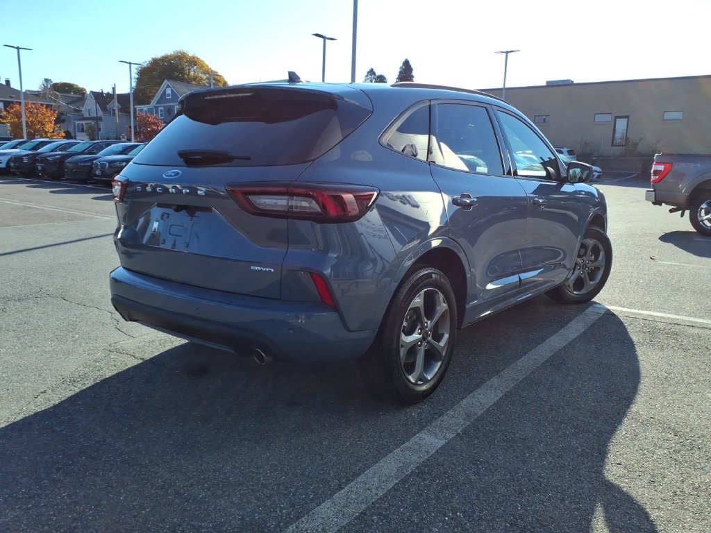 Used 2024 Ford Escape ST-Line w/ Tech Pack #1 AWD/4WD image 6