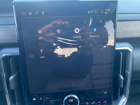 New 2026 GMC Acadia Denali Ultimate w/ LPO, Floor Liner Package AWD/4WD image 16