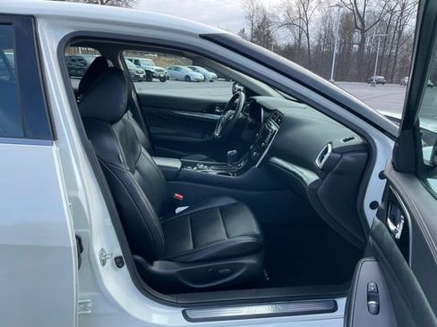 Used 2023 Nissan Maxima SV w/ Floor Mat Group image 27