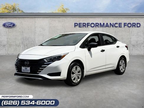 Used 2025 Nissan Versa S w/ Trunk Package FWD image 1