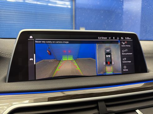 Used 2020 BMW 740i image 21