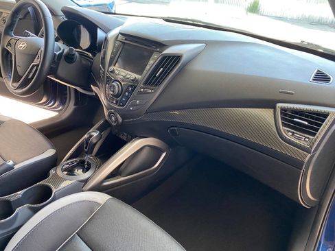 Used 2015 Hyundai Veloster Turbo FWD image 34
