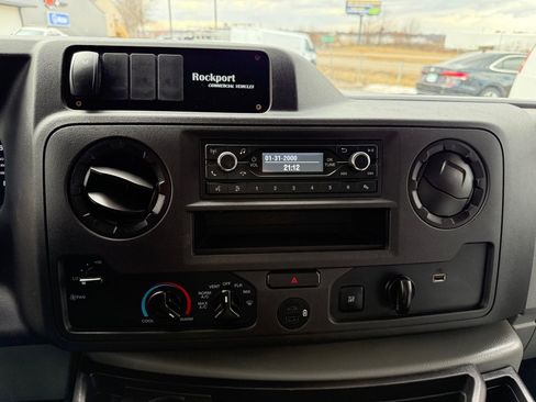 Used 2022 Ford E-350 and Econoline 350 Super Duty w/ Power Windows & Locks Group image 18