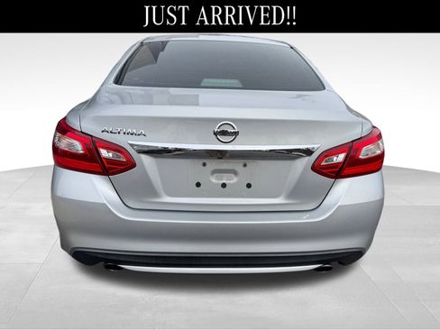 Used 2017 Nissan Altima 2.5 S w/ Power Driver Seat Package image 4