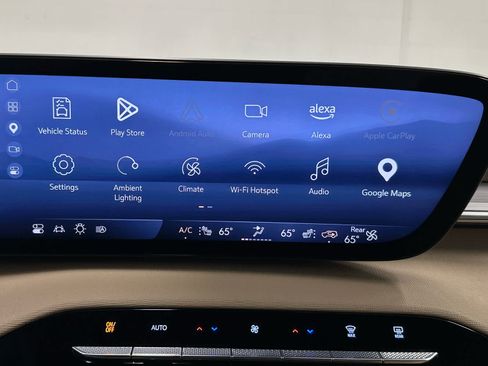 Used 2025 Buick Enclave Preferred AWD/4WD image 35