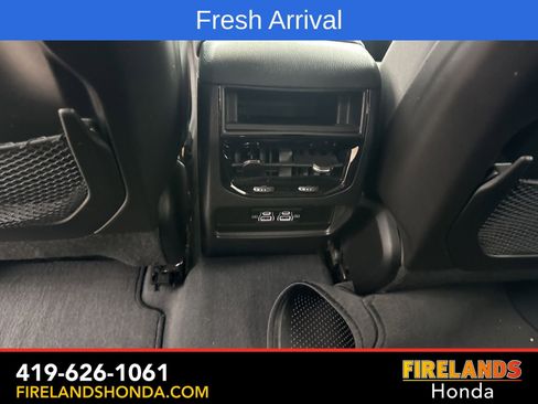 Used 2023 Jeep Grand Cherokee Laredo image 26