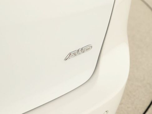 Used 2022 Chrysler Pacifica Touring-L w/ Uconnect Theater Family Group AWD/4WD image 31