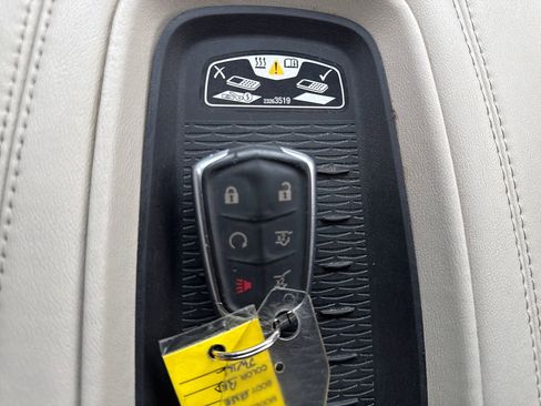 Used 2016 Cadillac Escalade Luxury image 27