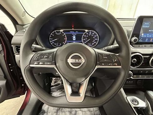 Used 2024 Nissan Sentra SV FWD image 22