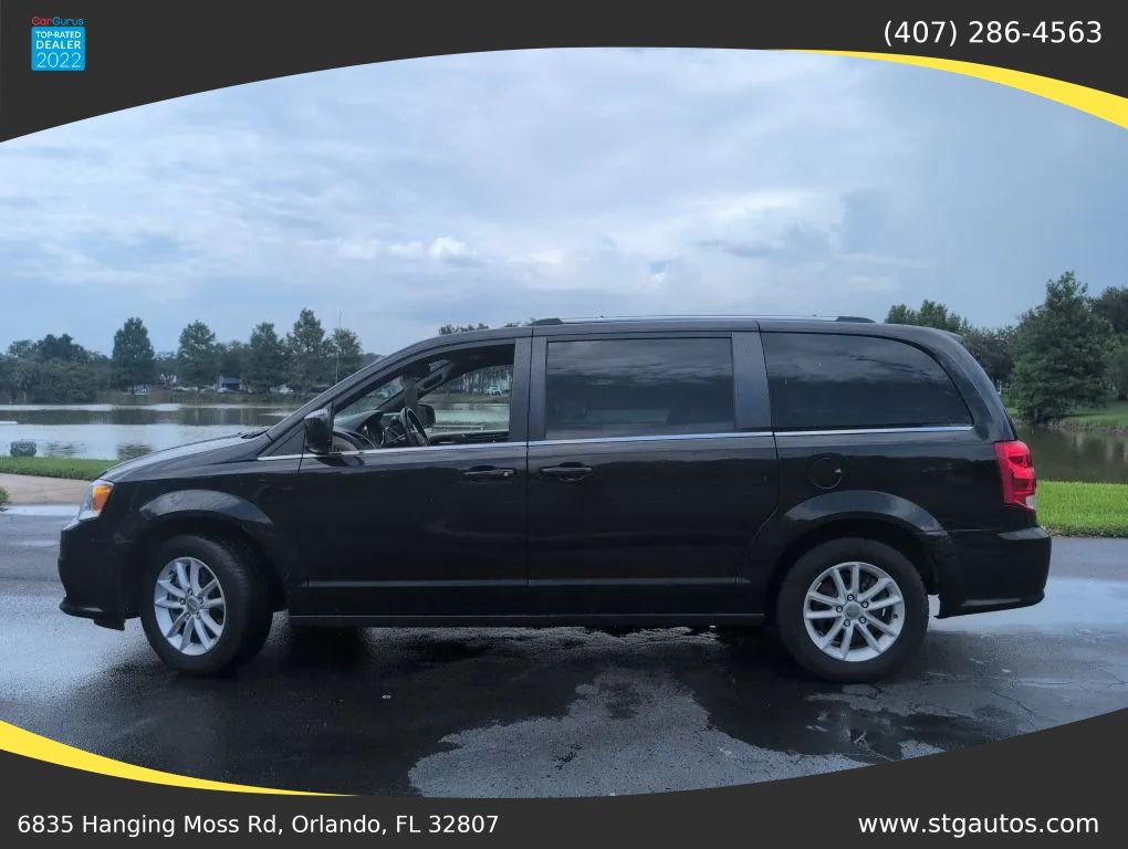 Used 2020 Dodge Grand Caravan SXT FWD image 2