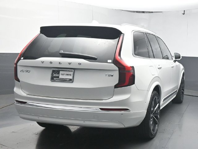 Used 2026 Volvo XC90 T8 Plus w/ Protection Package Premier AWD/4WD image 7