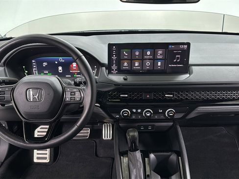 Used 2023 Honda Accord Sport image 9