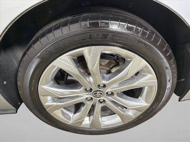 Used 2022 Toyota Sienna Platinum FWD image 21