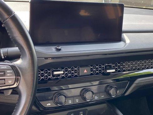 Used 2023 Honda Accord Touring image 4