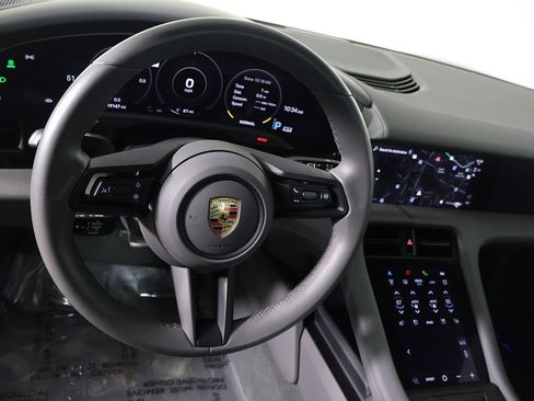 Used 2023 Porsche Taycan image 27