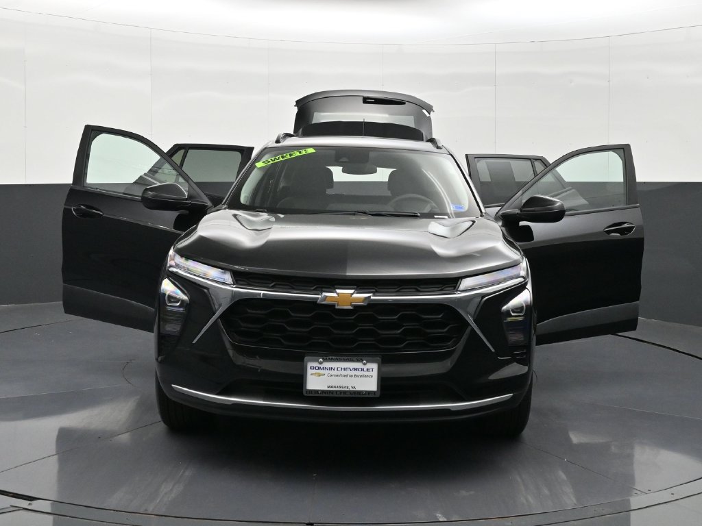 Certified 2026 Chevrolet Trax LT FWD image 43