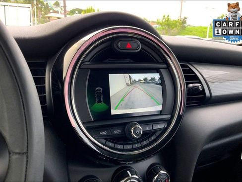 Used 2019 MINI Cooper 4-Door Hardtop image 17