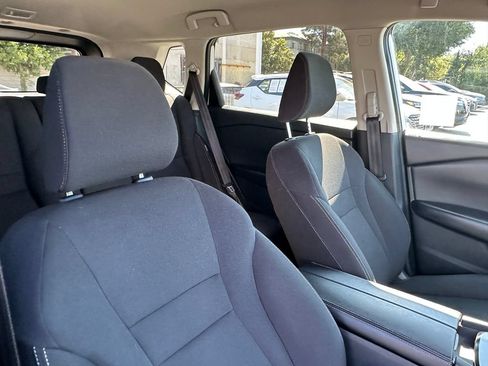 Used 2024 Nissan Rogue S FWD image 15