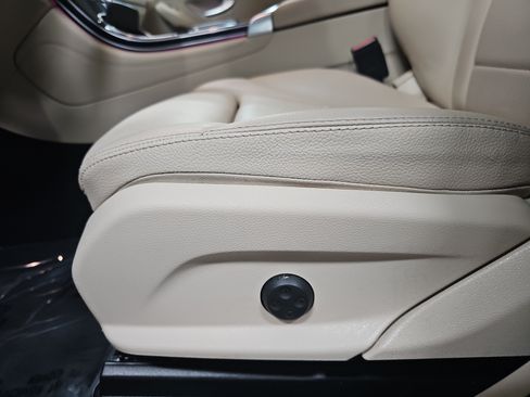 Used 2021 Mercedes-Benz GLC 300 image 28