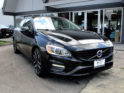 Used 2017 Volvo S60 T5 Dynamic AWD/4WD image 5